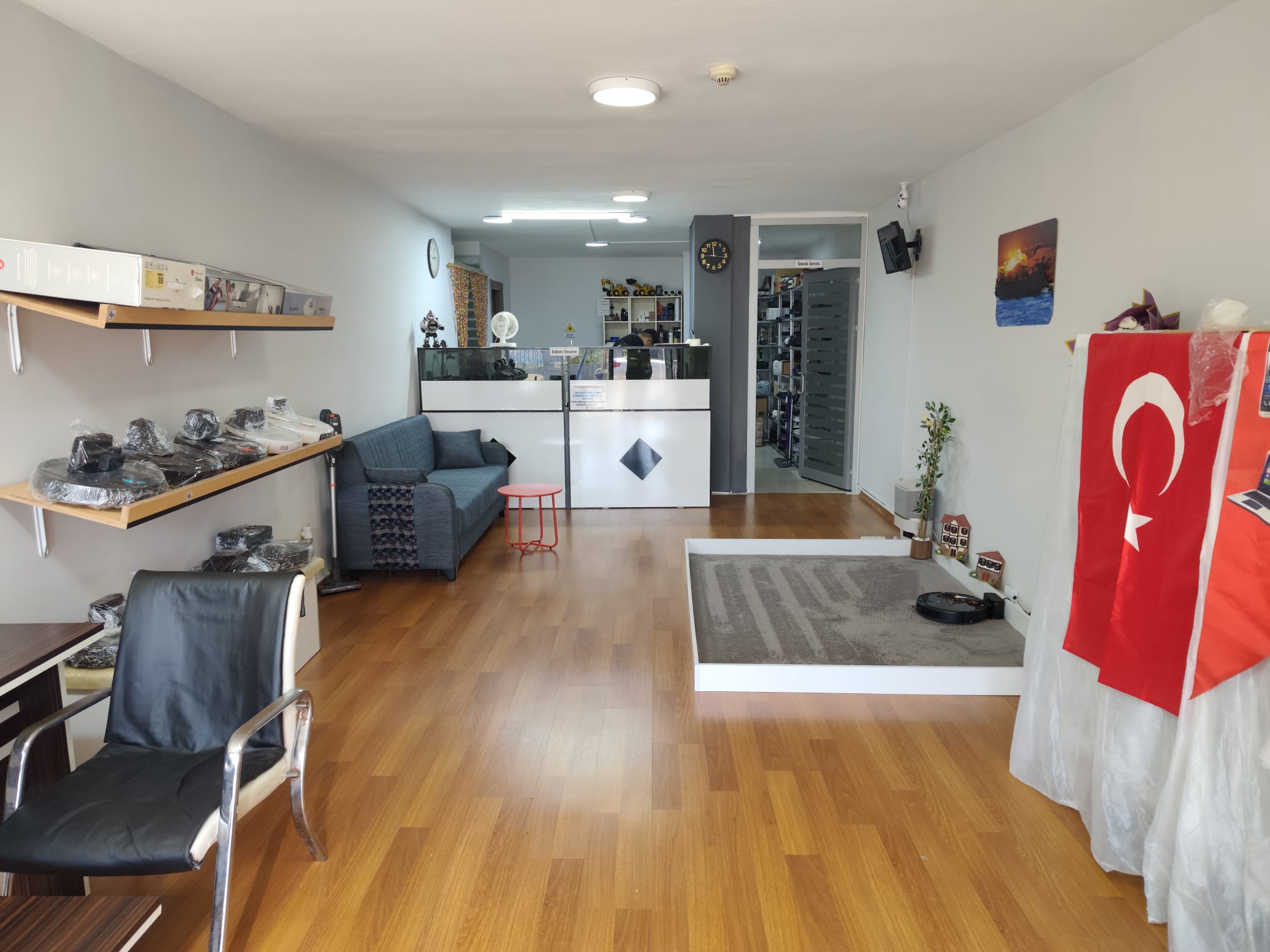 Teknik servis kabul salonu